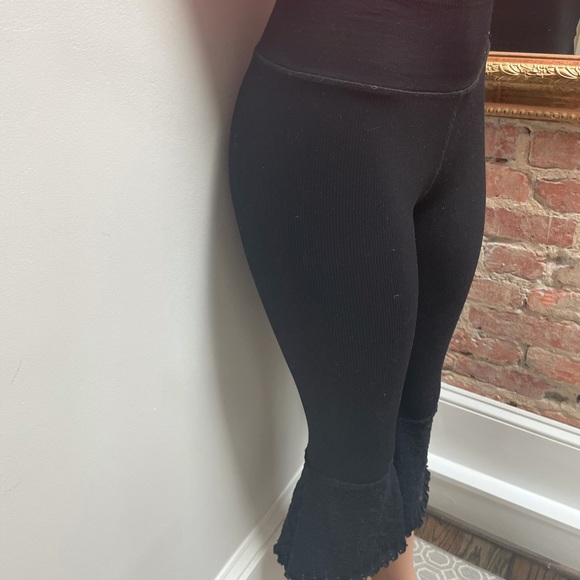 FREE PEOPLE ribbed knit bell bottom crops - Picture 10 of 11